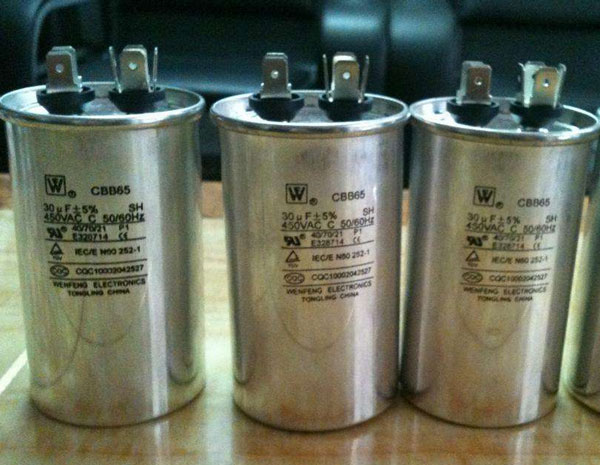 功率更大的單相電機(jī)用啟動(dòng)電容,如洗衣機(jī)